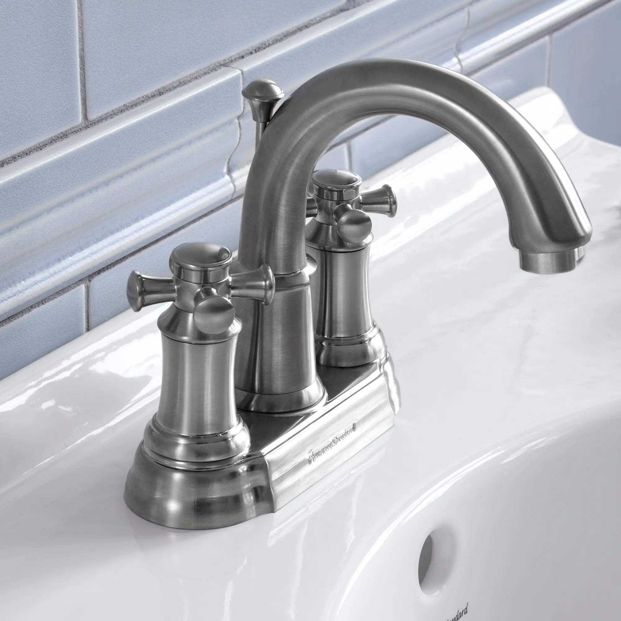 Portsmouth 4-In. Centerset 2-Handle Crescent Spout Bathroom Faucet 1.2 GPM with Cross Handles — thumbnail 3